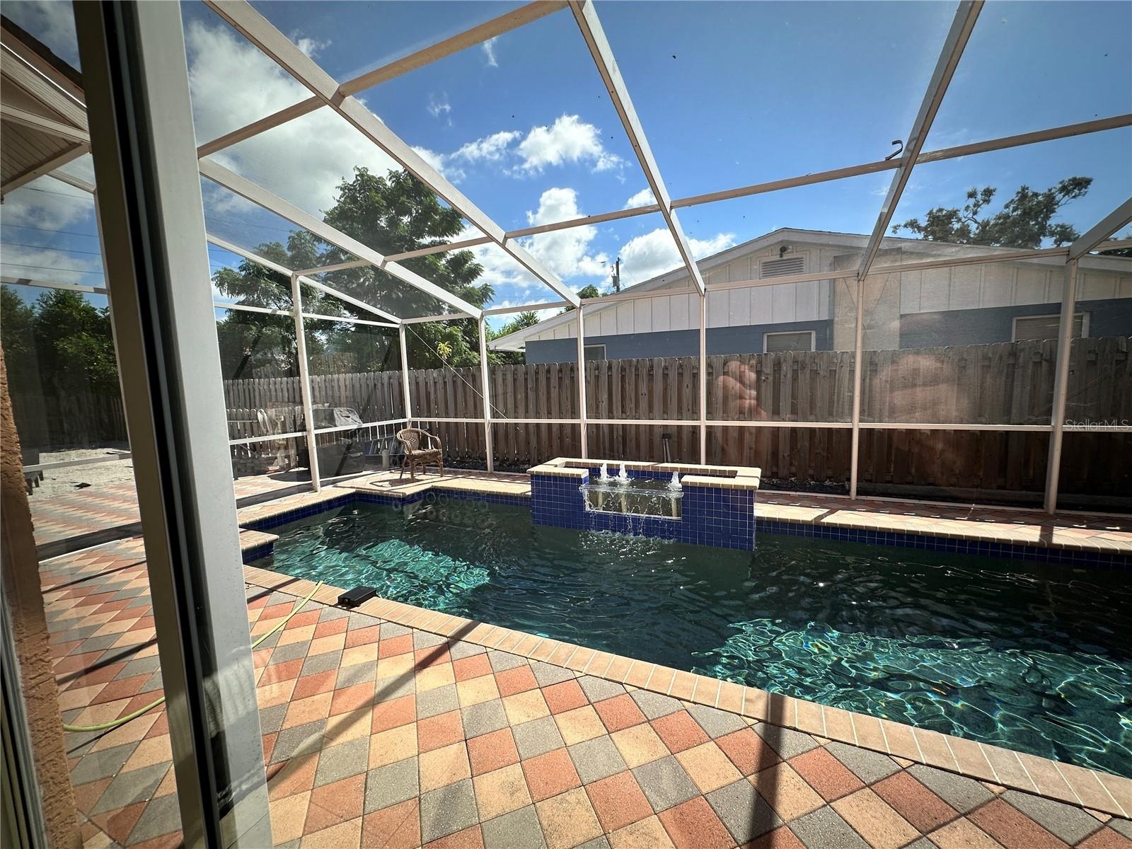 2125 Montclair