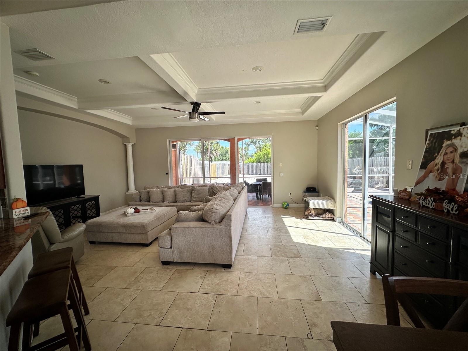 2125 Montclair
