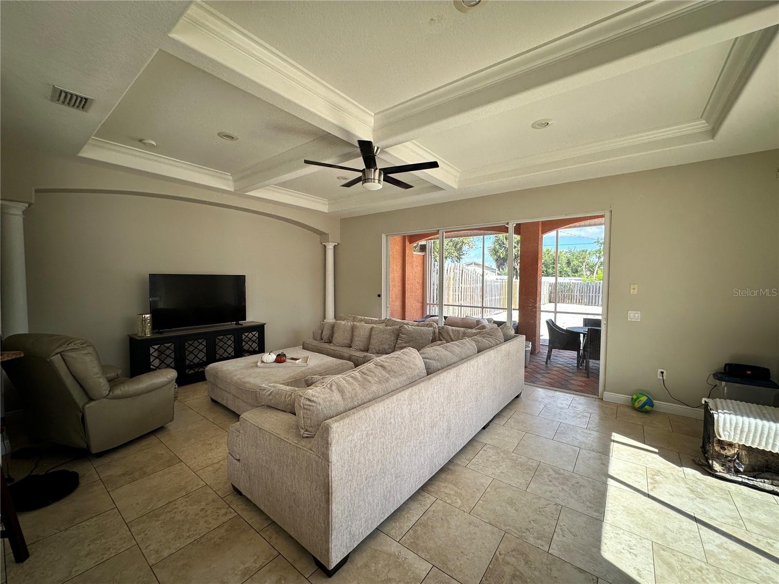 2125 Montclair