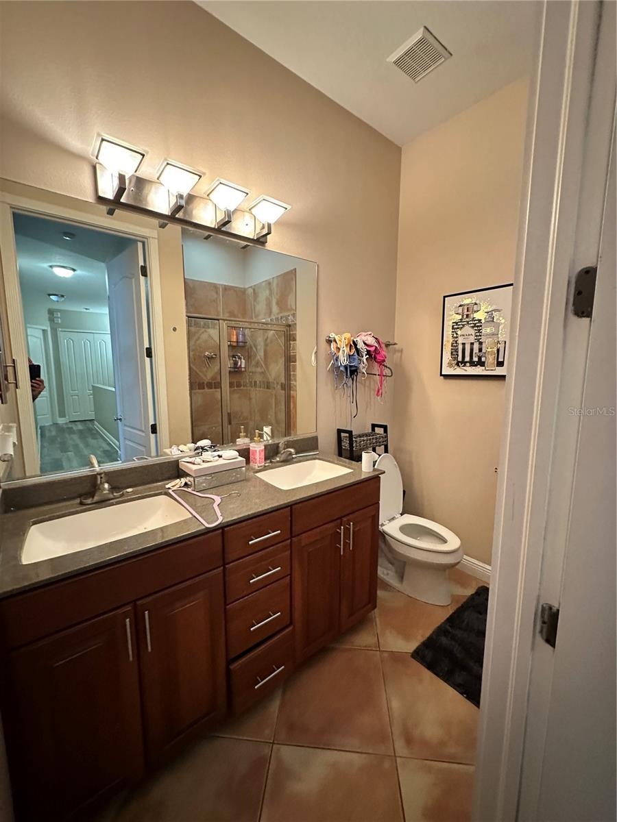2125 Montclair