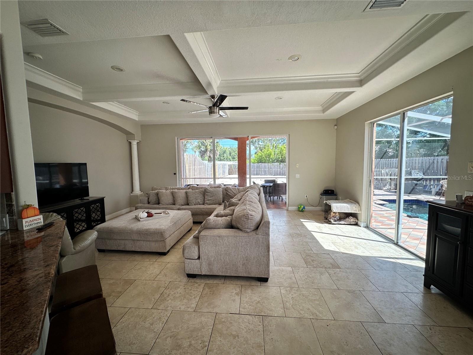 2125 Montclair