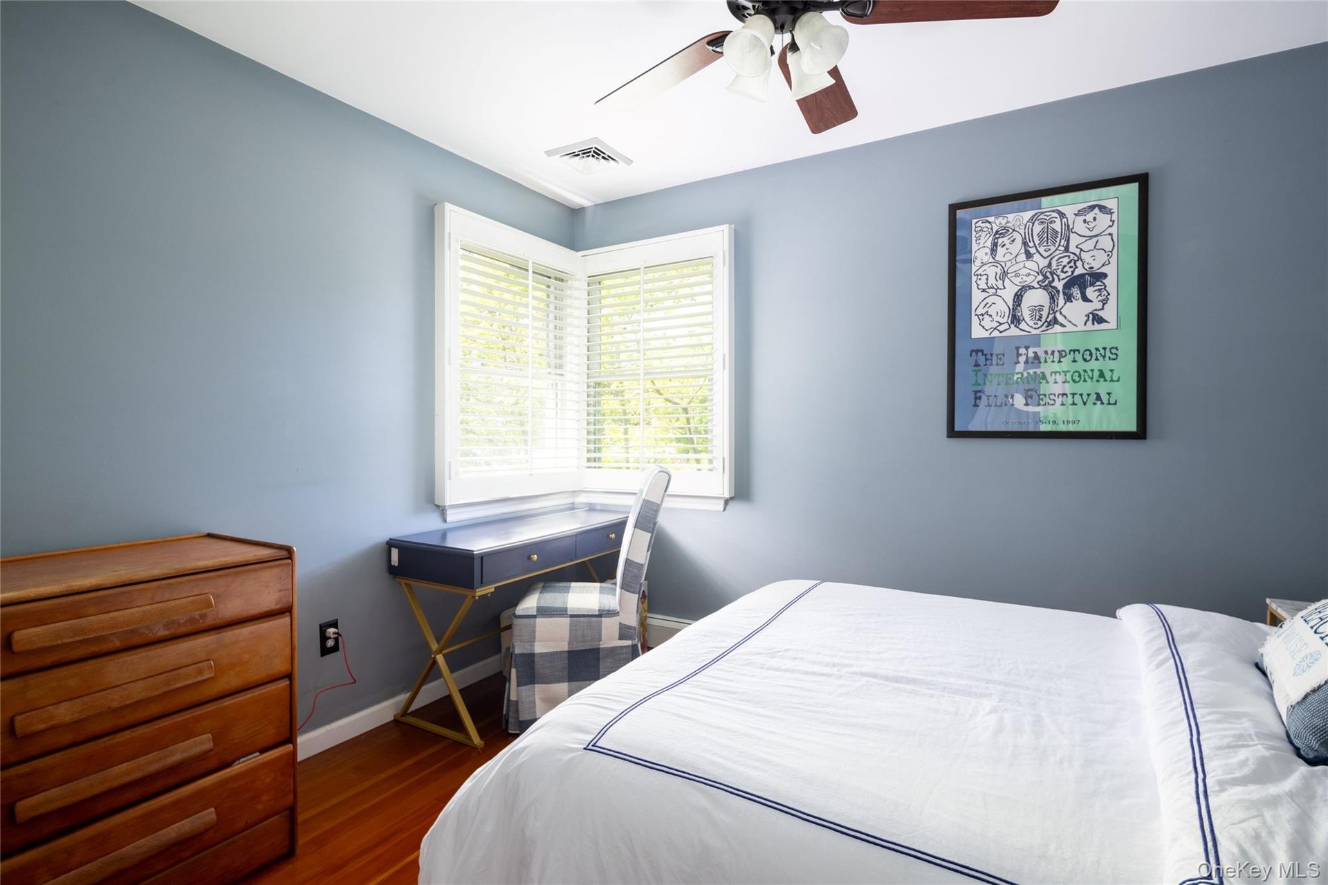 Guest bedroom