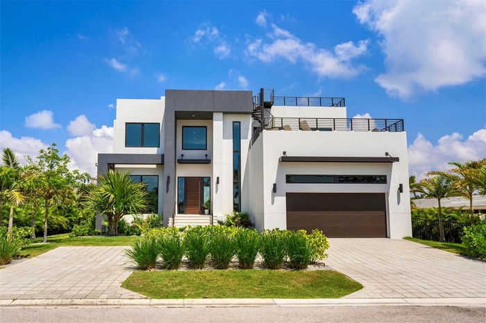 Modern new construction home in Lido Shores, Sarasota