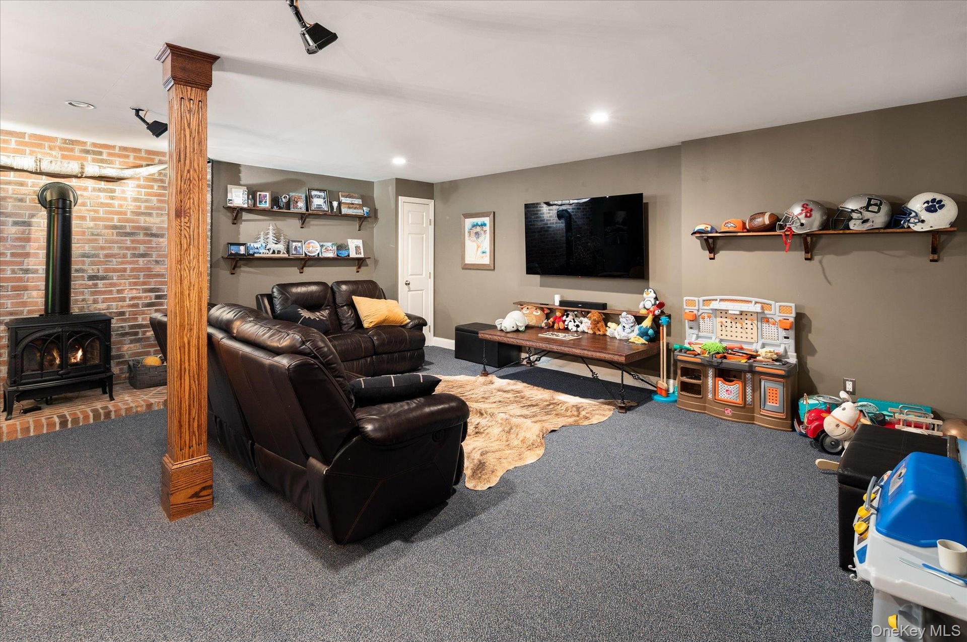 Rec Room/Sitting Area with Propane Stove