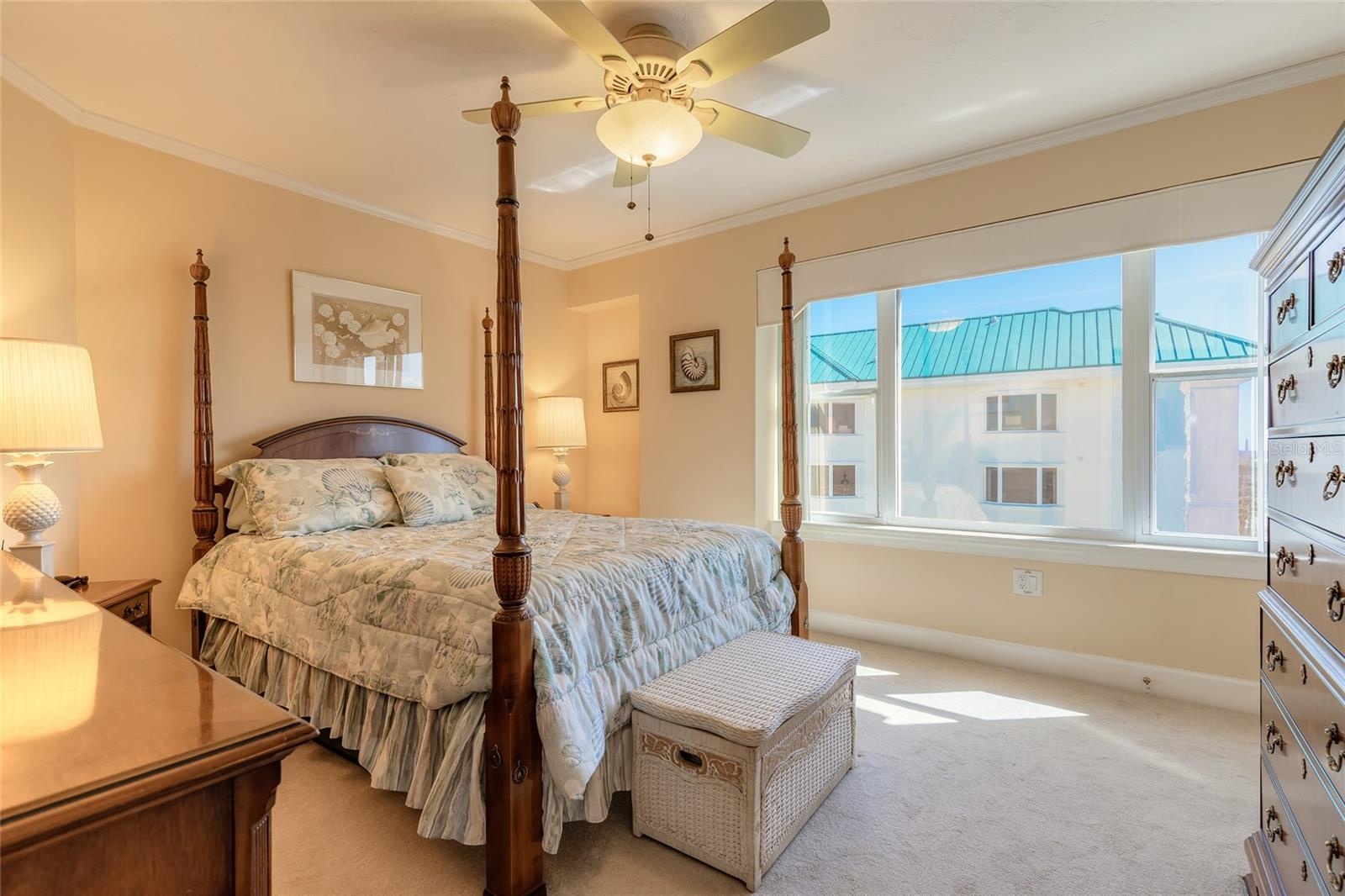 Guest bedroom 2 with lots of natural light