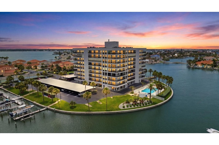 HARBORAGE 1, UNIT 31 0N SAND KEY