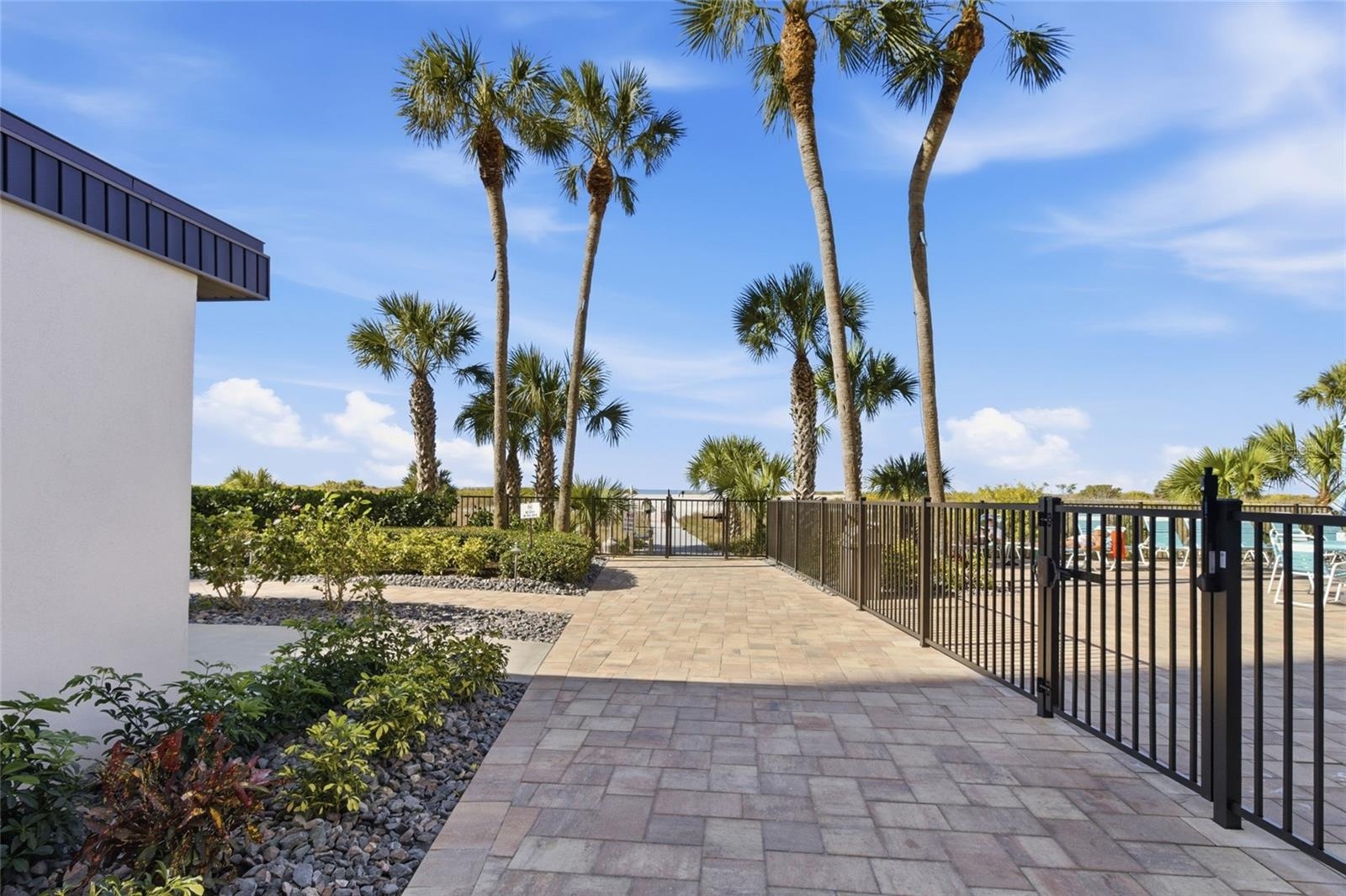 Walkway to pool