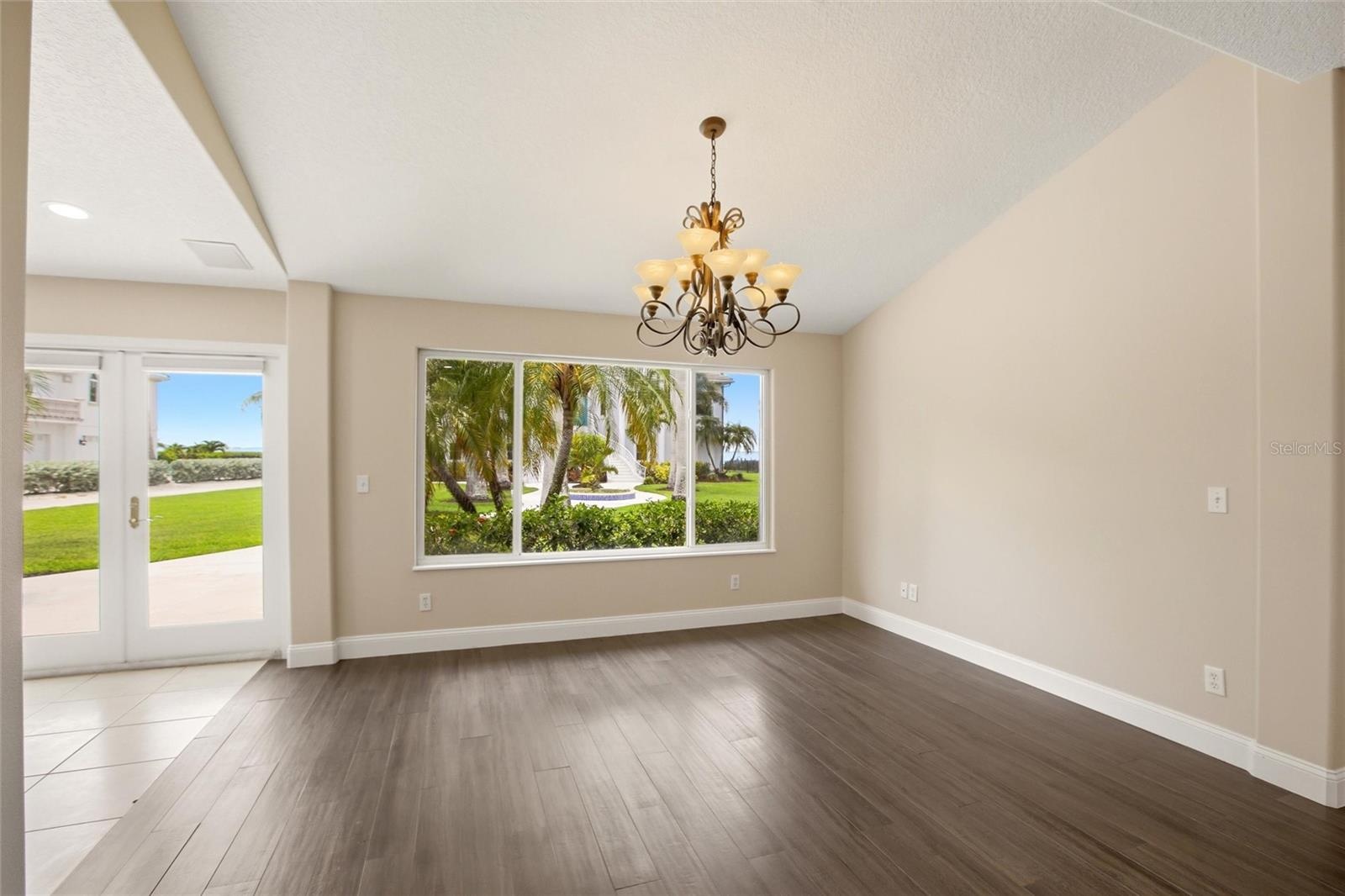 Guest house dining room