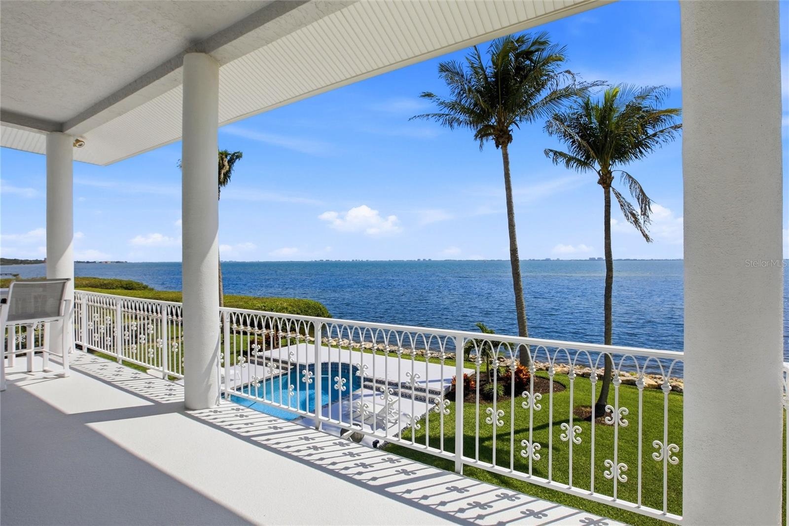2nd floor deck