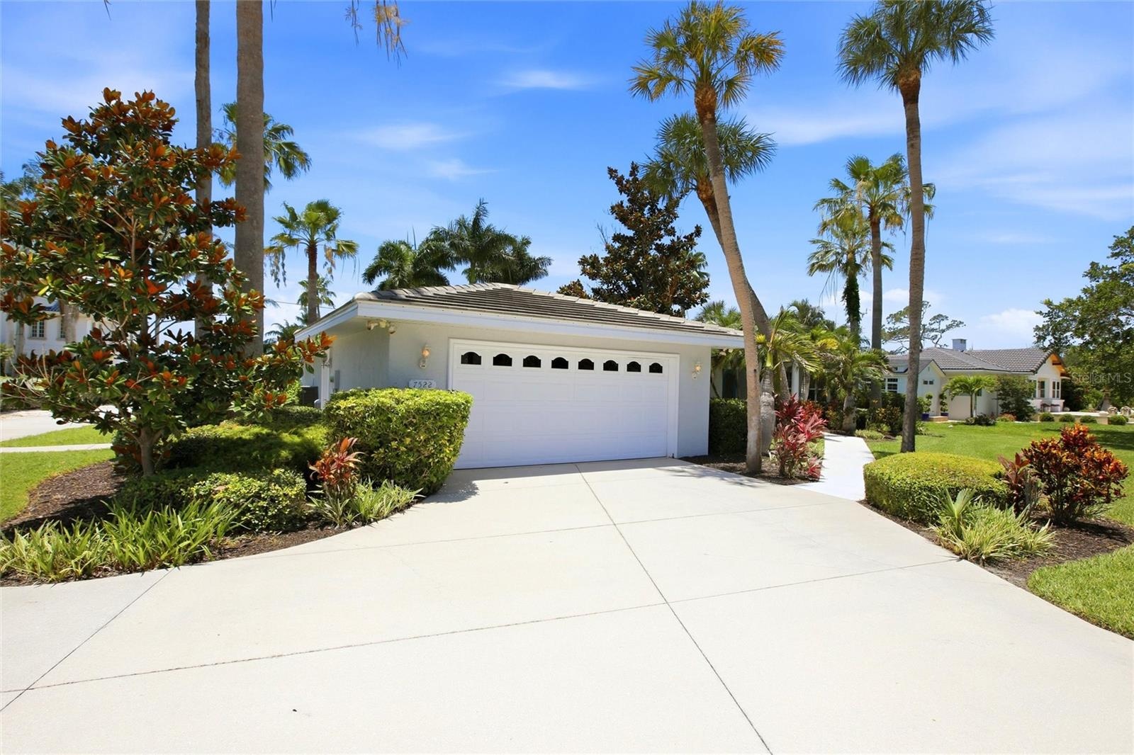 Guest house 2 car garage
