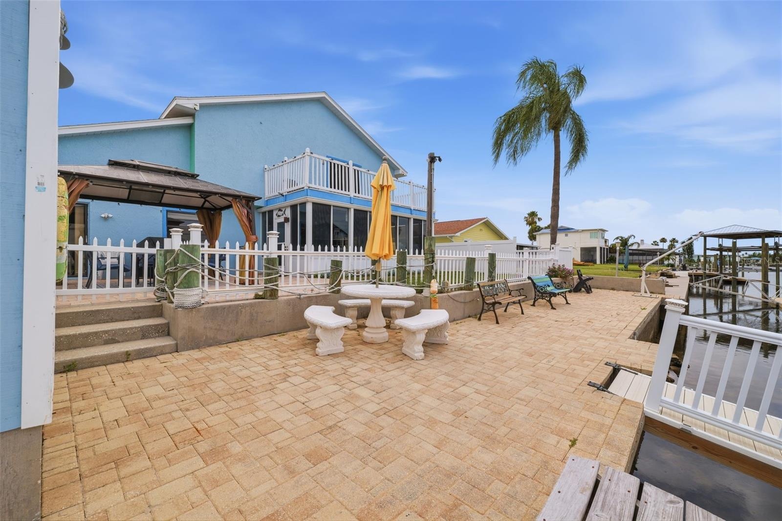 Dock View