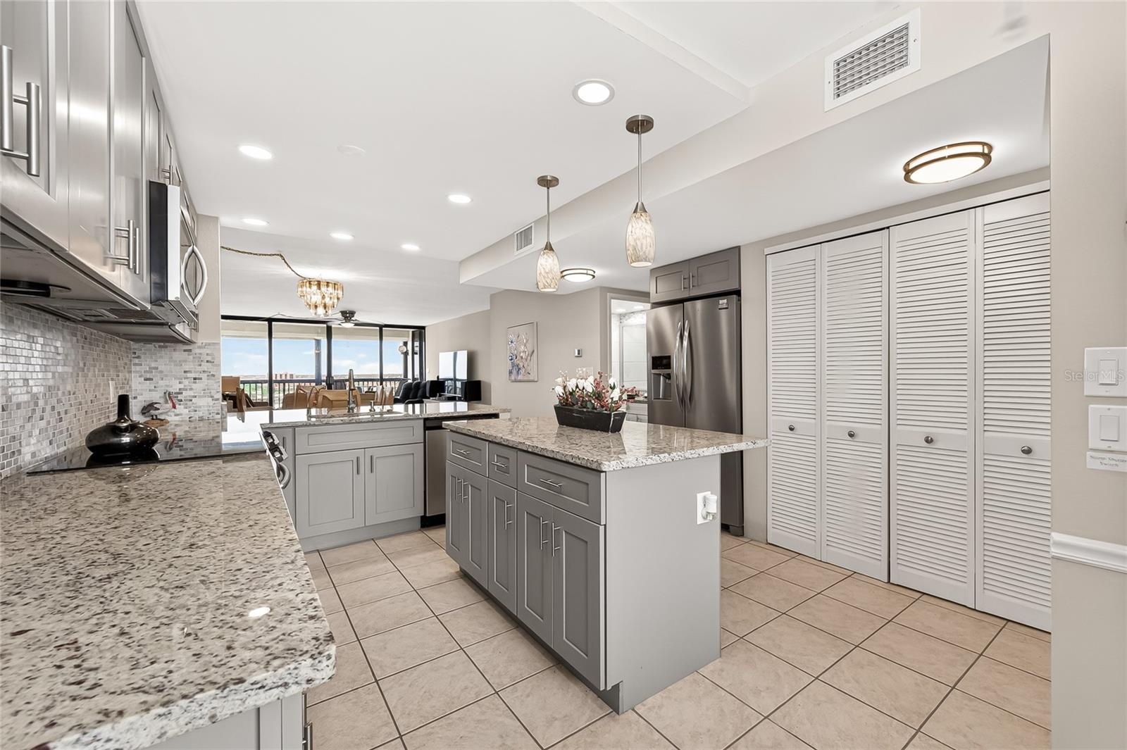 Nice spacious kitchen