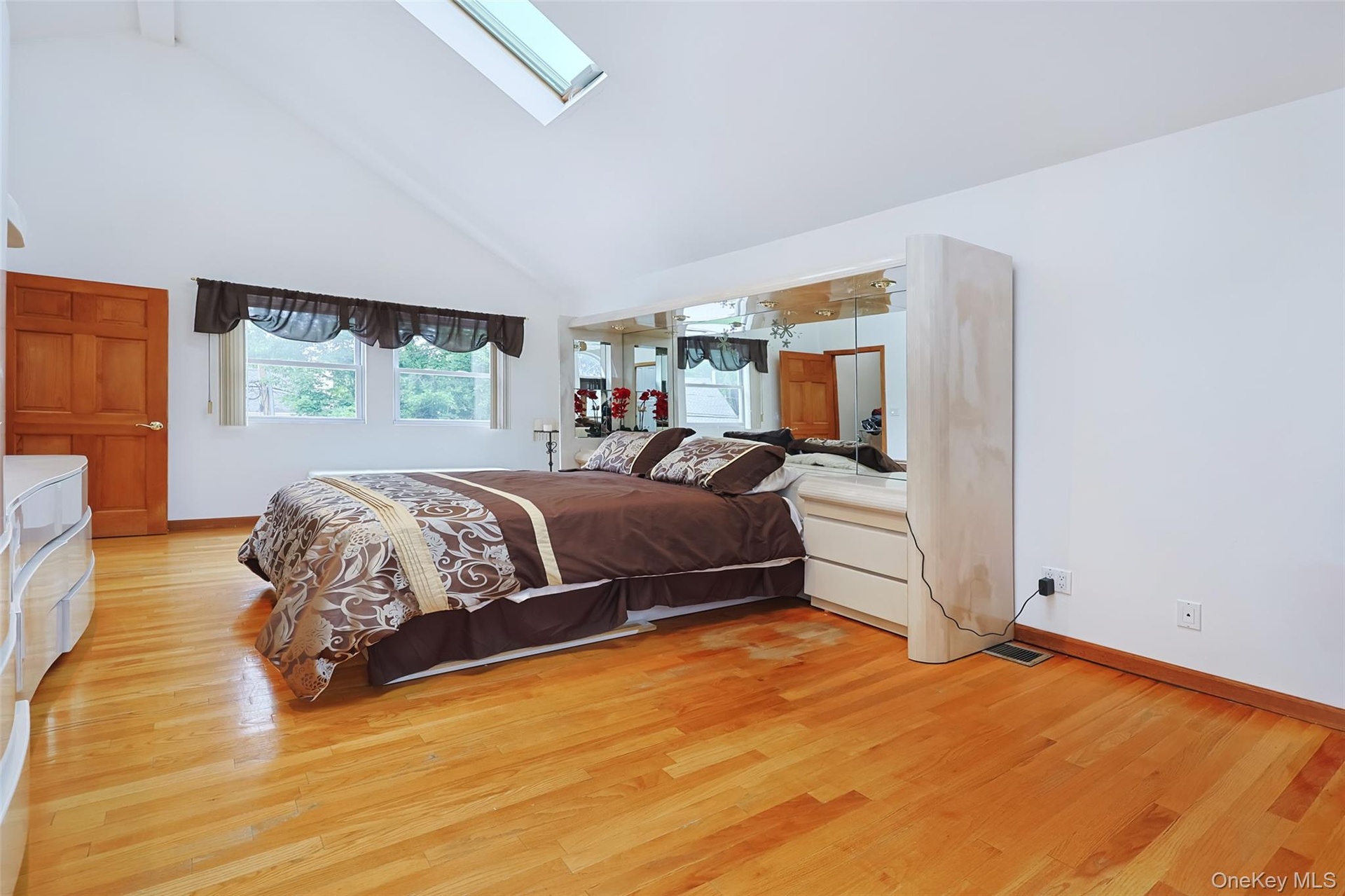 Second floor primary bedroom