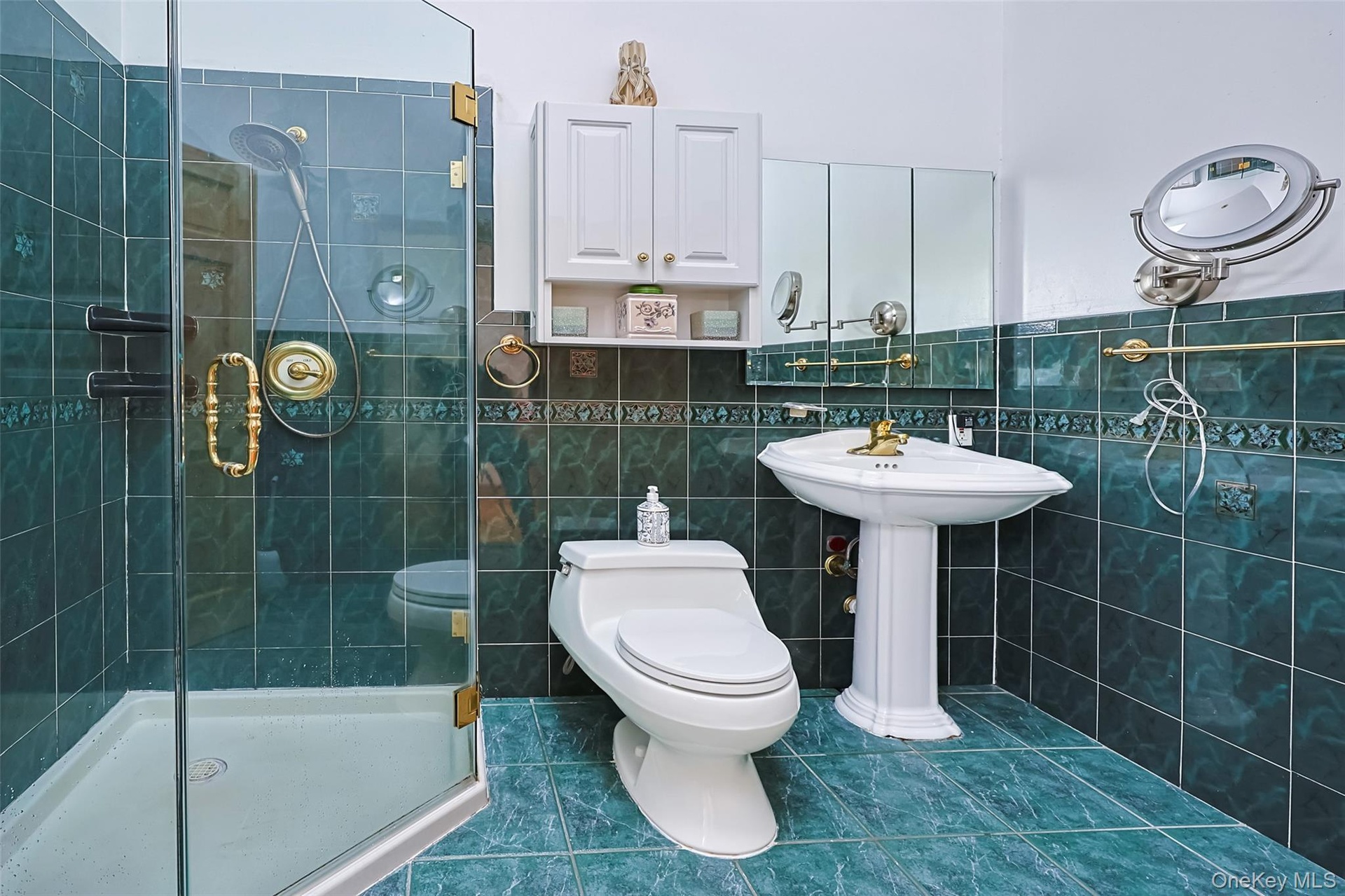Second floor primary bathroom