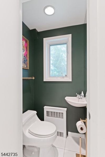 1/2 Bathroom