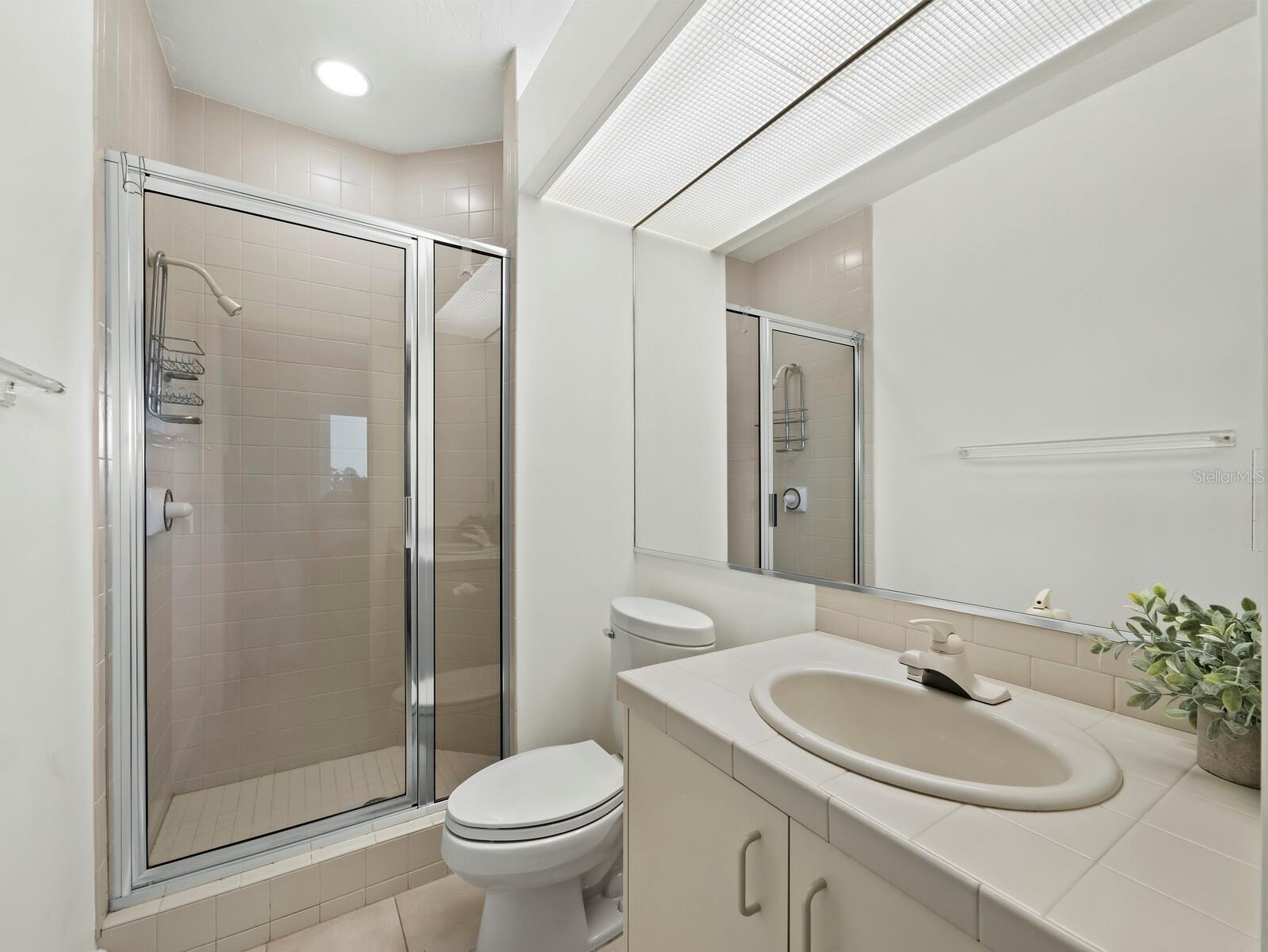 Ensuite to the 2nd bedroom