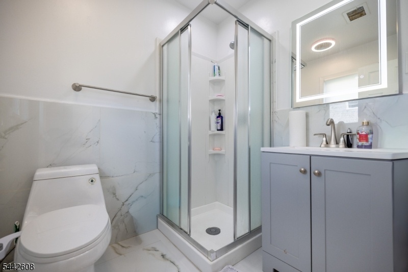 Bathroom2
