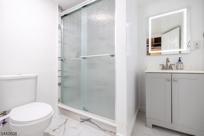 Bathroom3