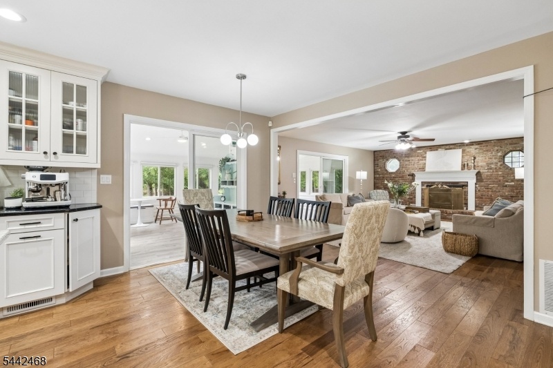 Breakfast Room
