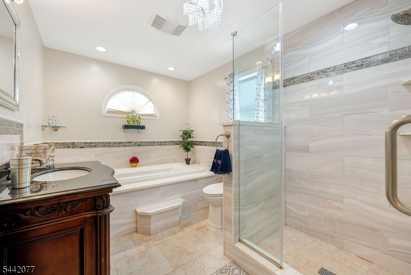 2nd floor full bath