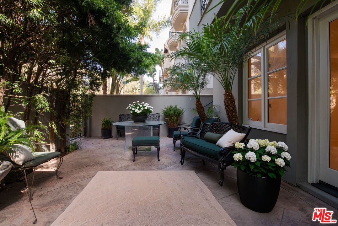 Front Yard Patio - Virtually S