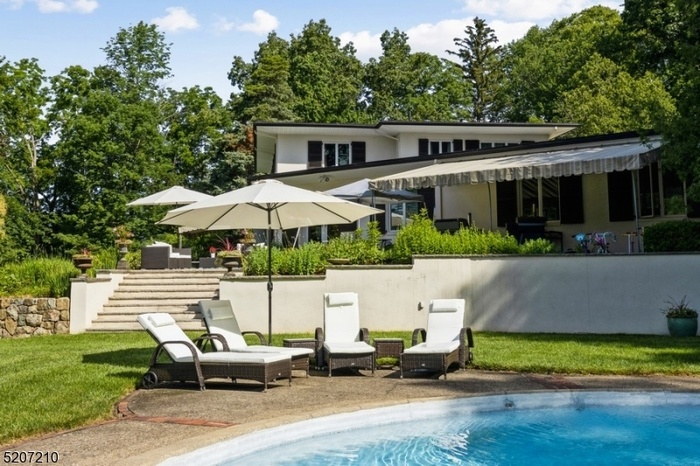 Summer Paradise with heated
