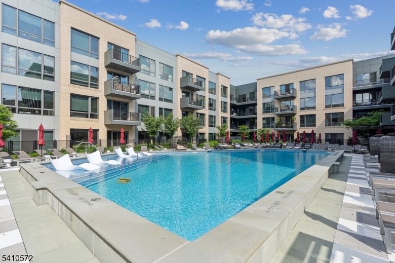 Swimming pool extra membership