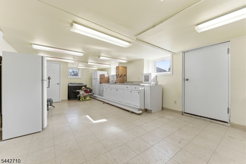 Kitchenette Basement
