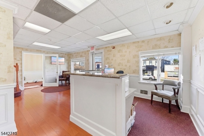 Reception 1st Fl