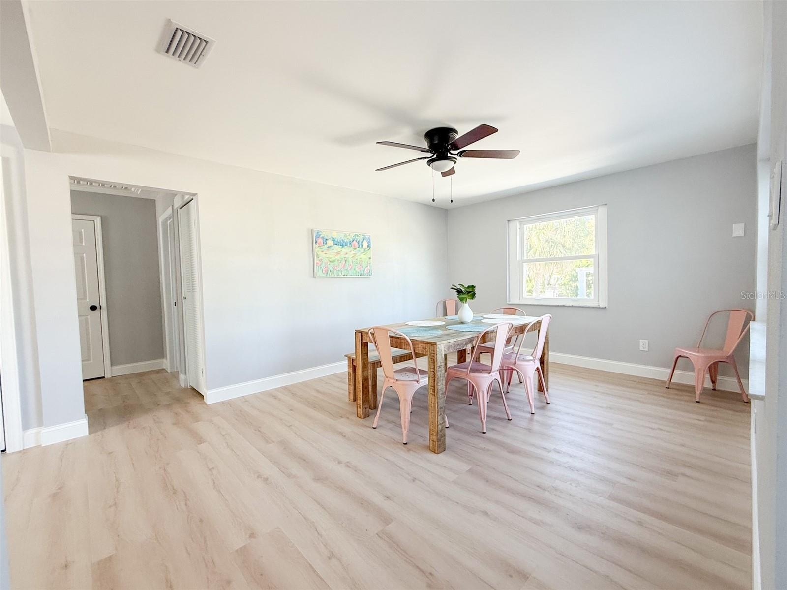Large Dining Area w/ lot of natural light