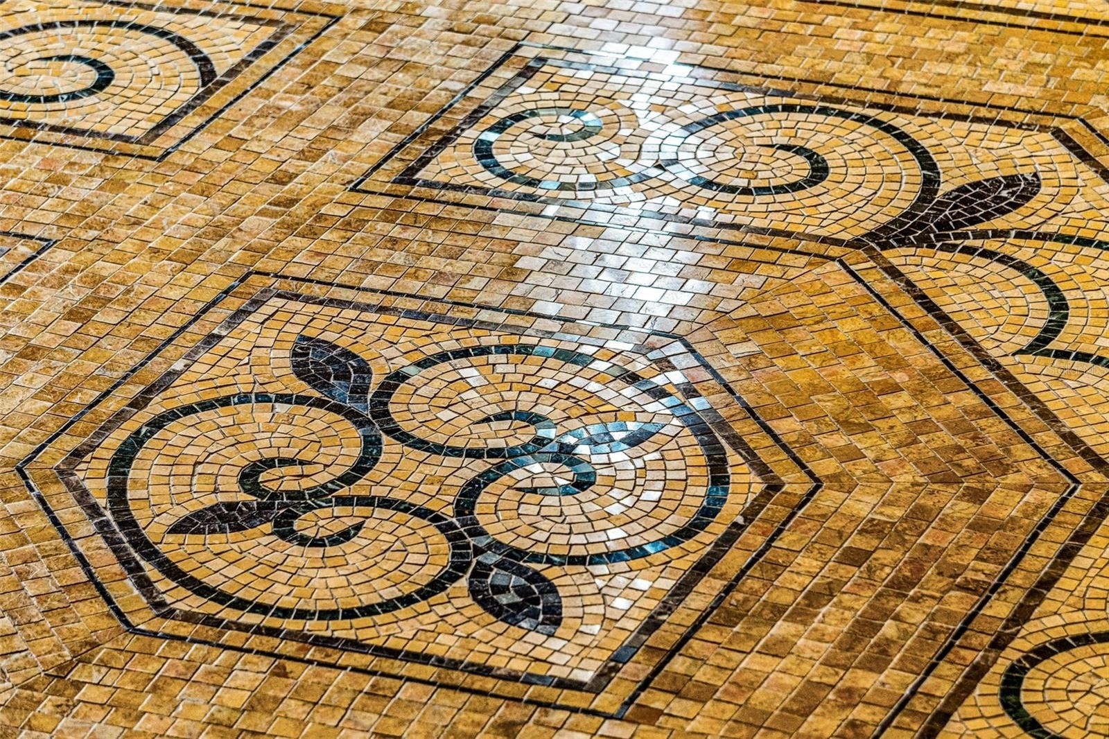 Handlaid Tile Mosaic