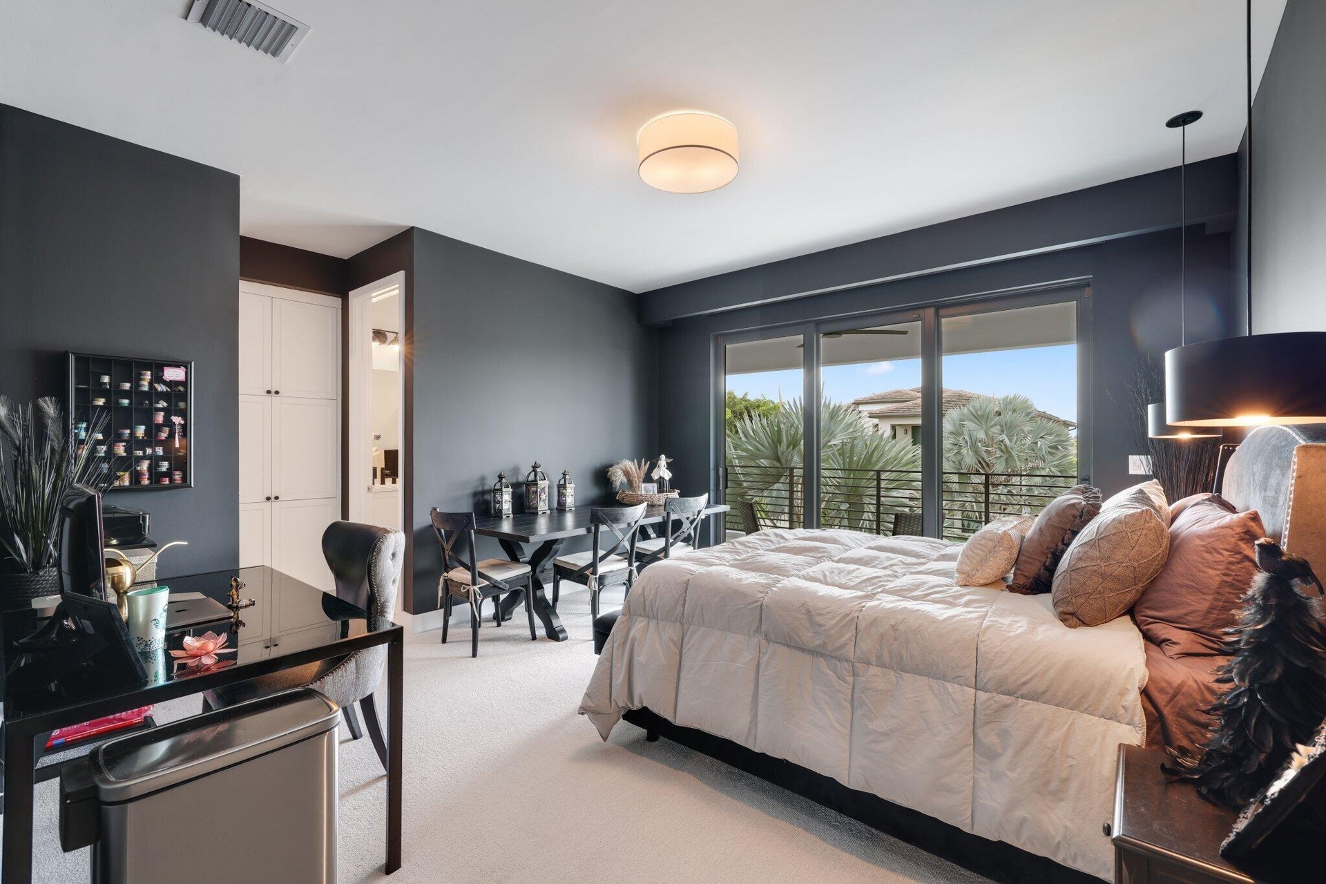 Bedroom with en suite bath and balcony