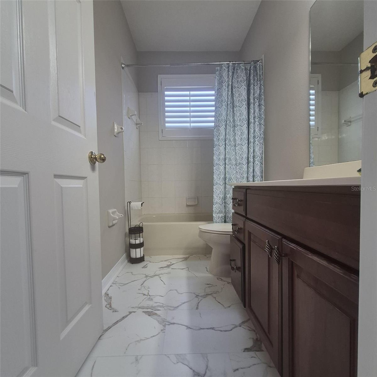 BATHROOM SECOND FLOOR