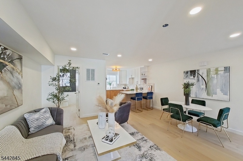 Living / Dining