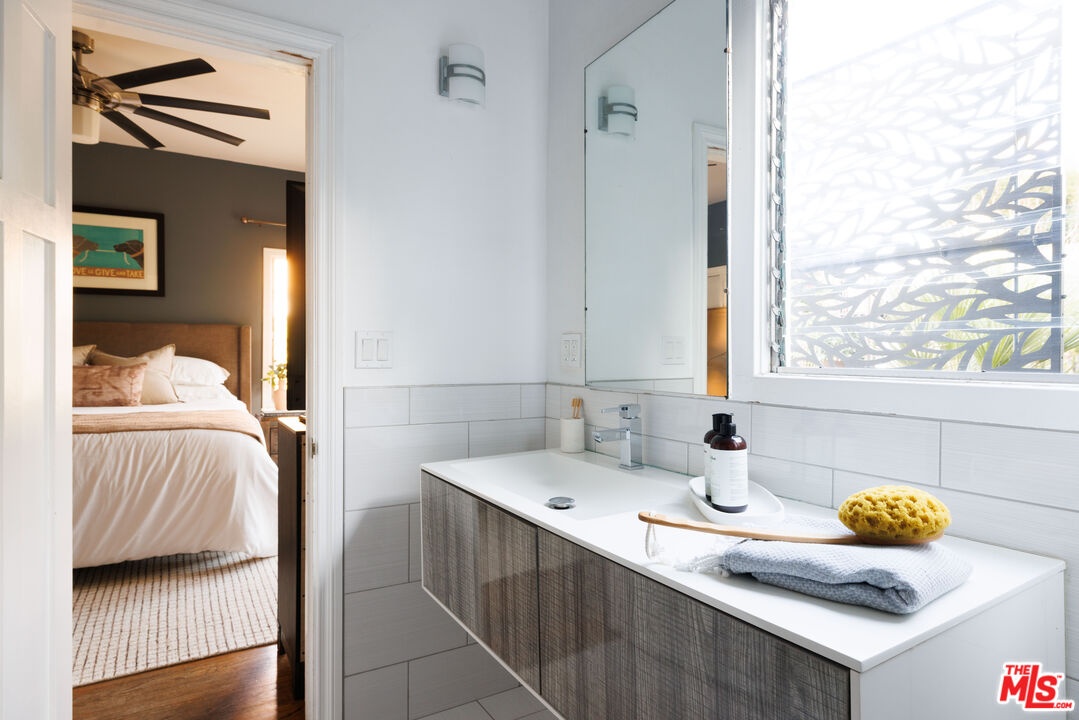 Primary Ensuite Bath
