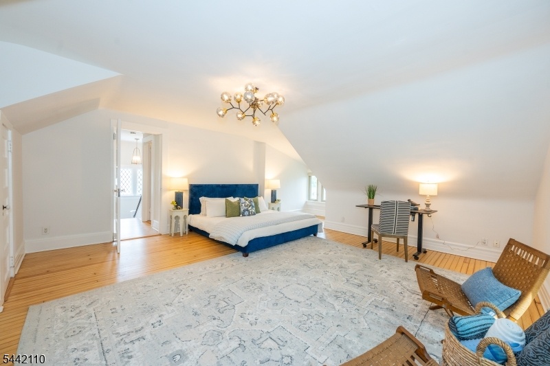 third floor suite