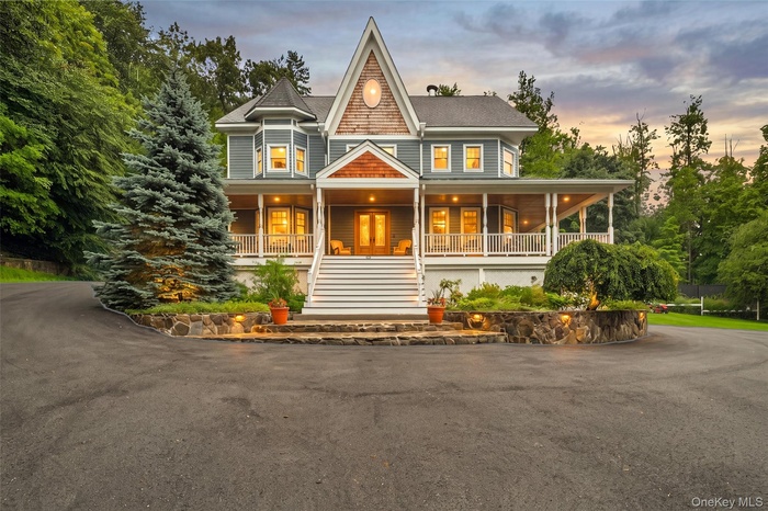 Welcome to 59 Country Knolls Estate
