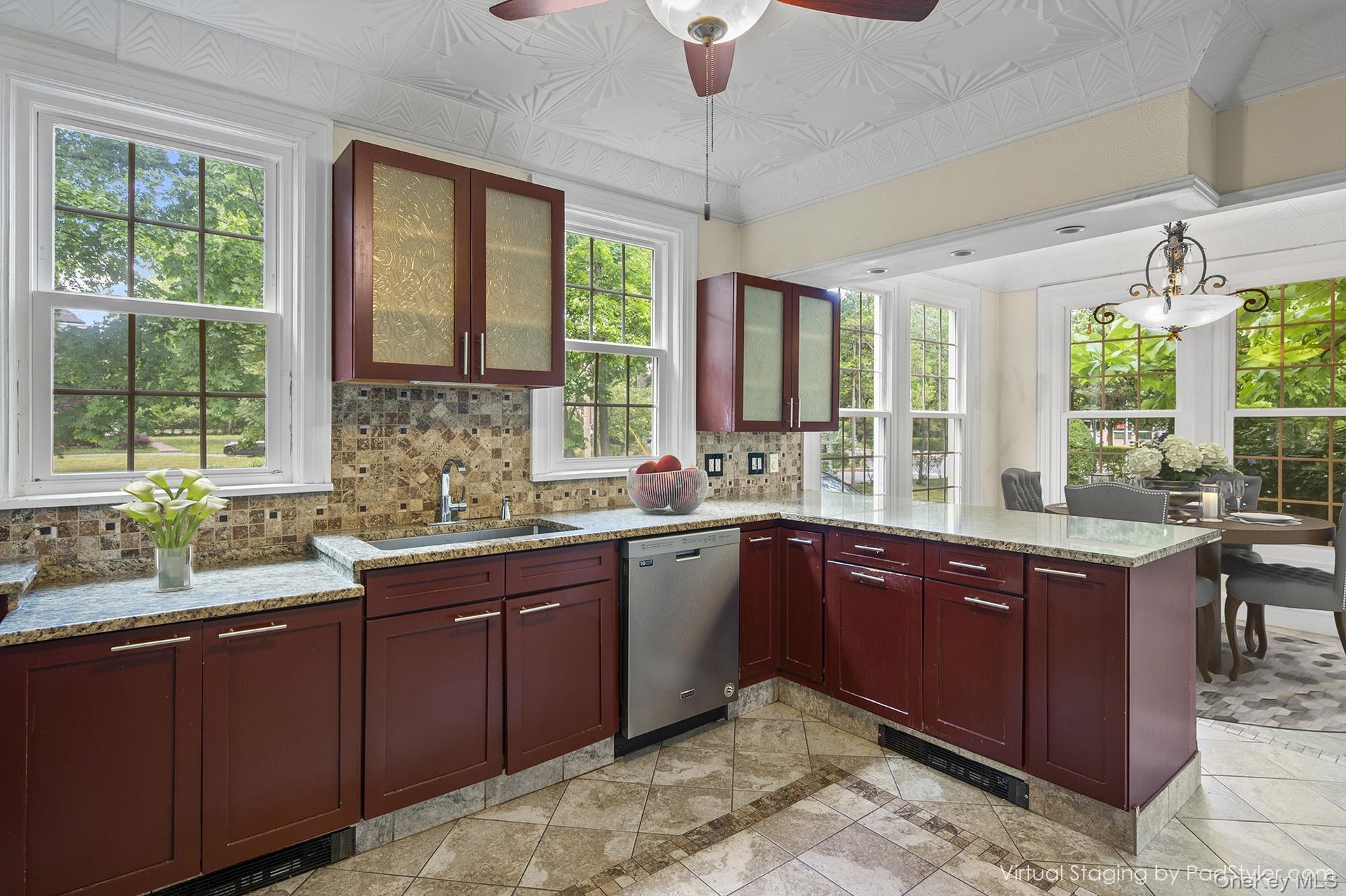 Enjoy this large eat-in kitchen