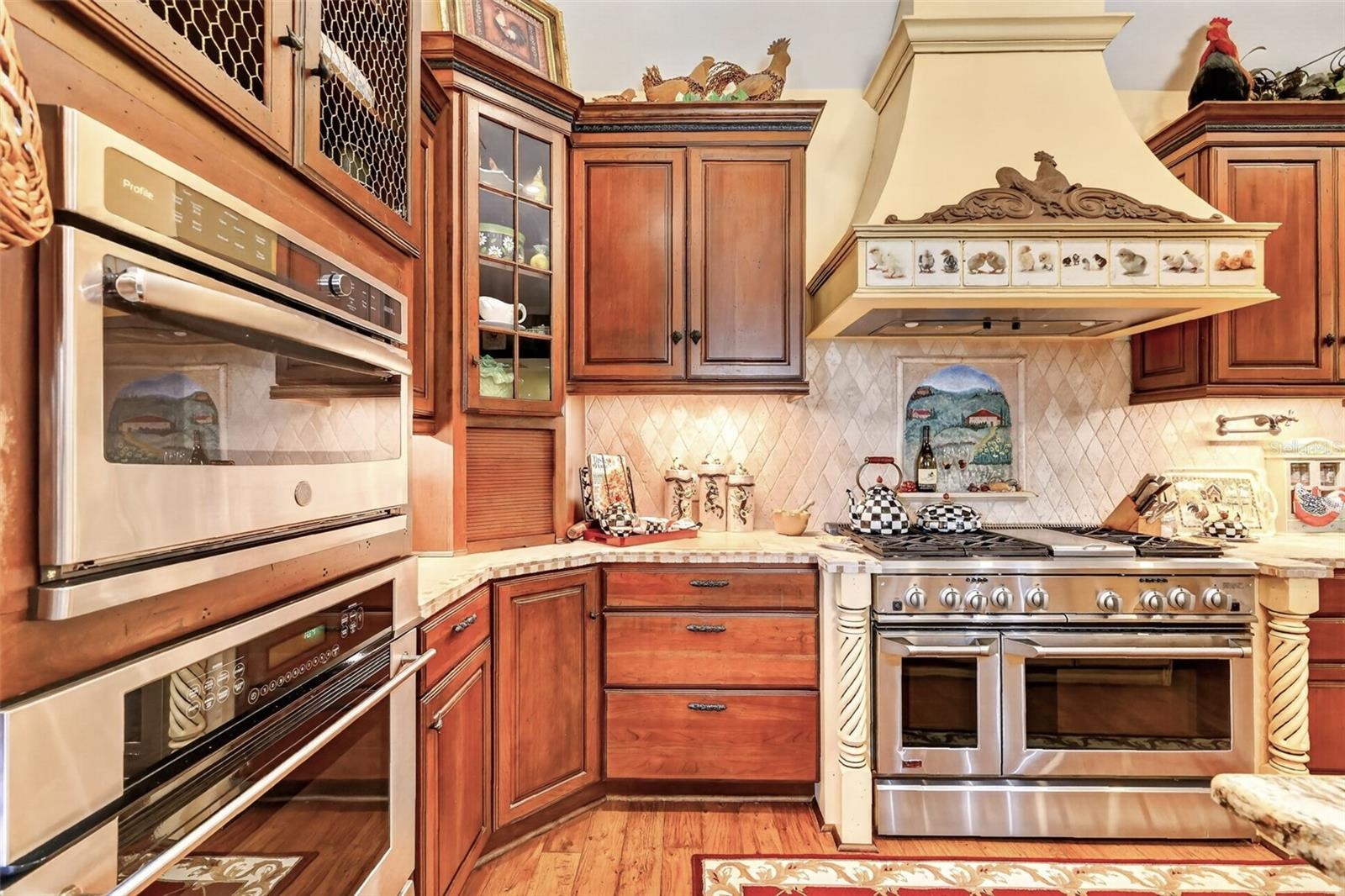 Kitchen Main Level