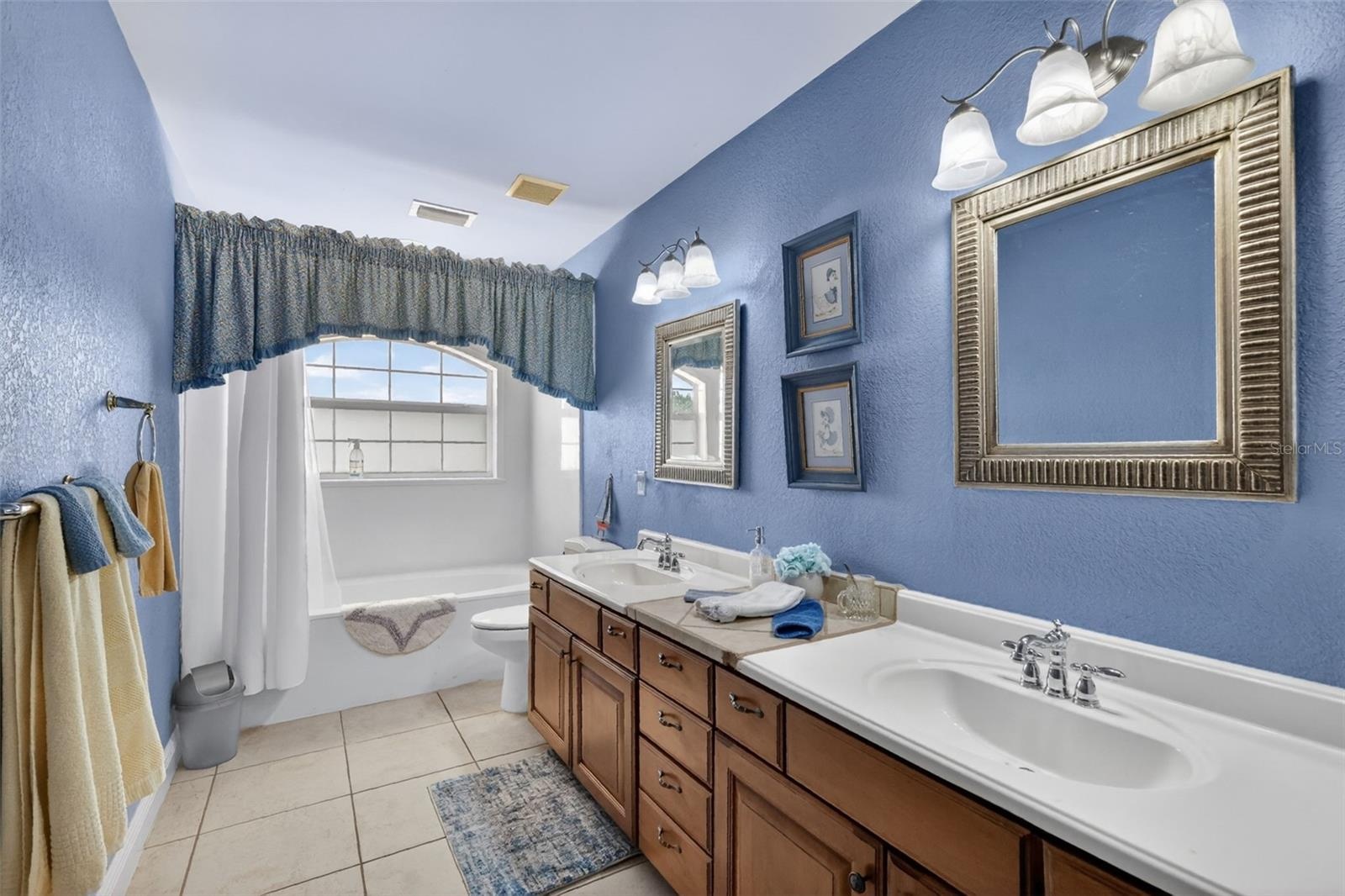 Guest Bath Over Garage