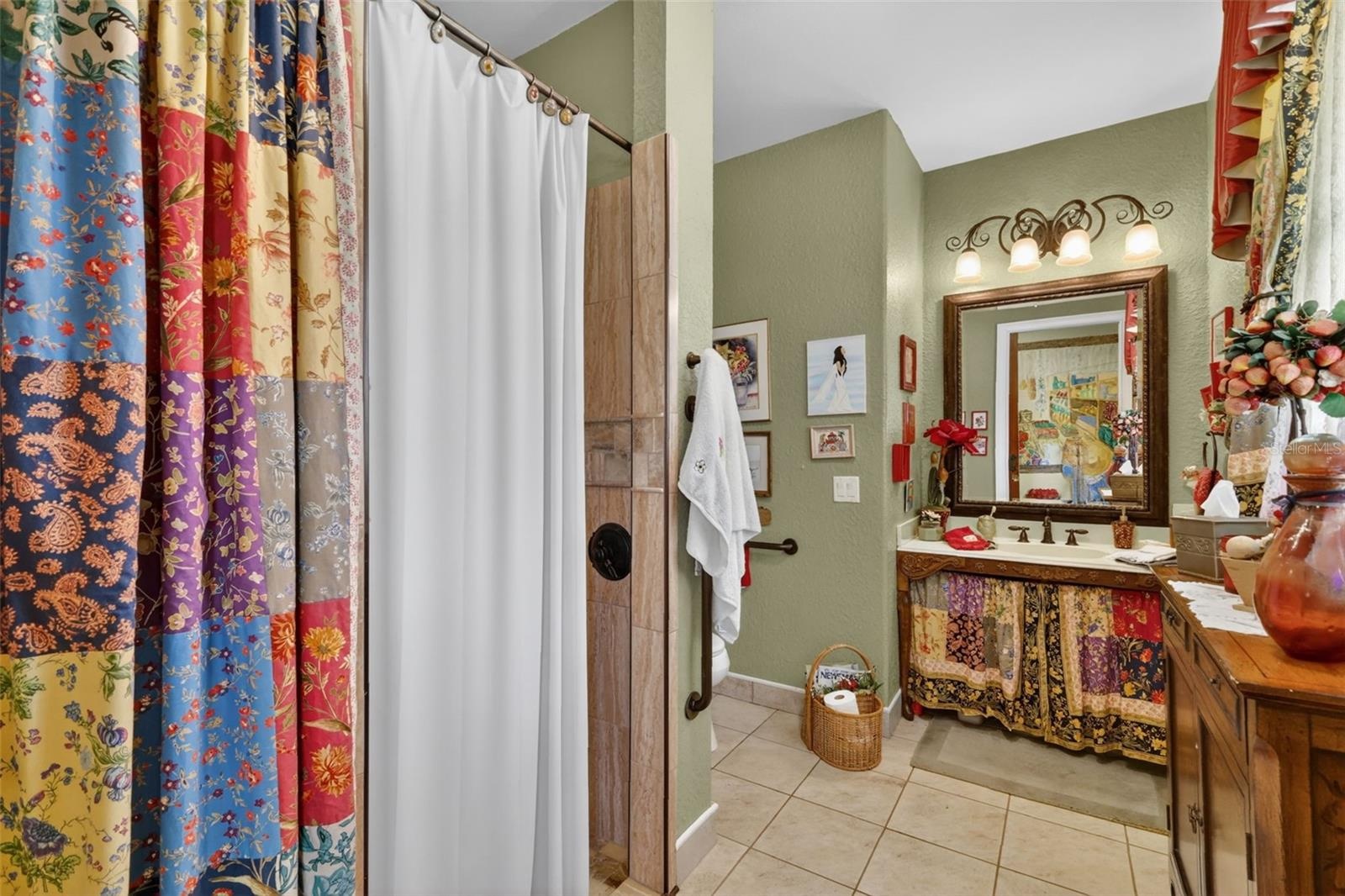 Bath off of Kitchen Main Level