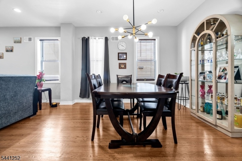 Dining room 4