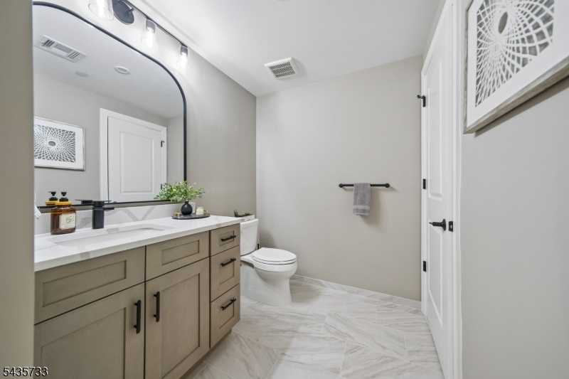 Powder room