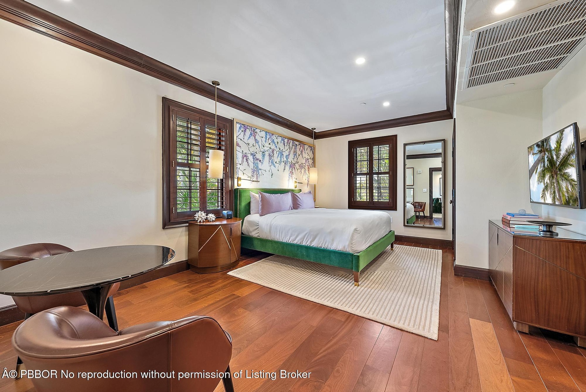 Bedroom 2 -King suite with desk