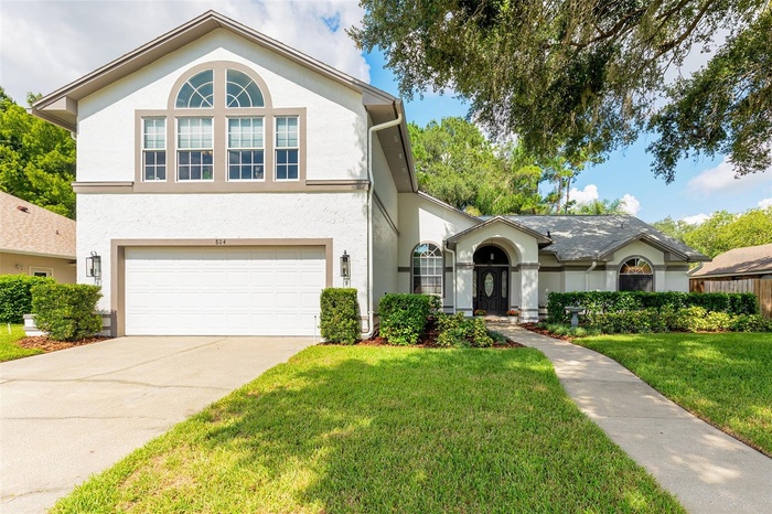 Move-in ready Lake Mary Pool Home!