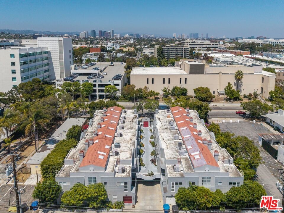 Aerial view of a multi-unit re
