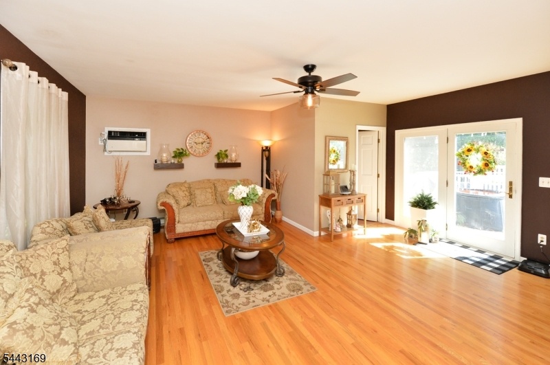 Living Rm