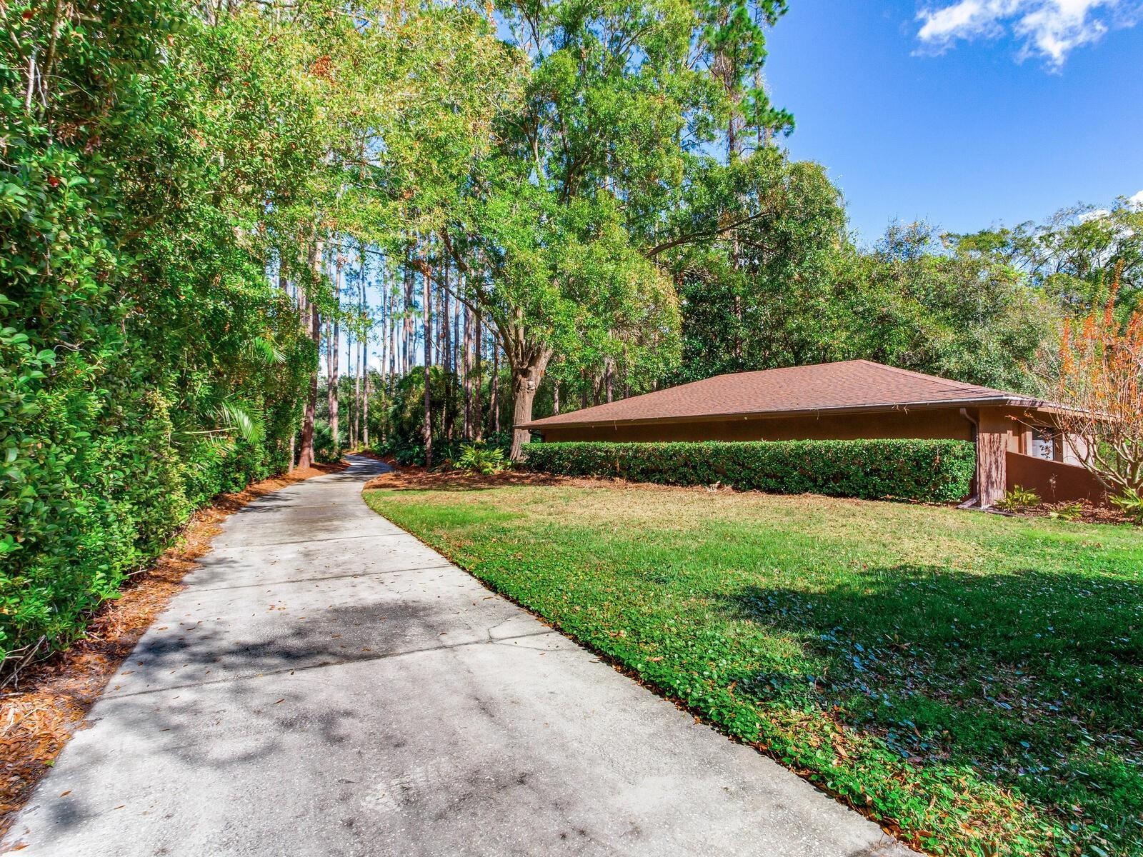 Front-yard / Detached Garage