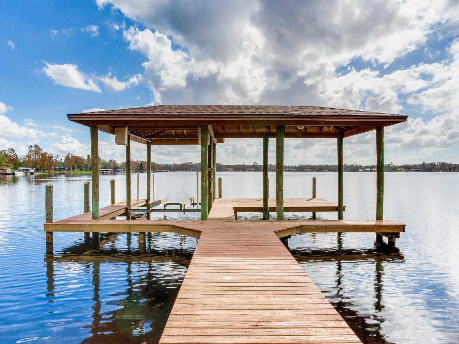 Dock / Boat Lift
