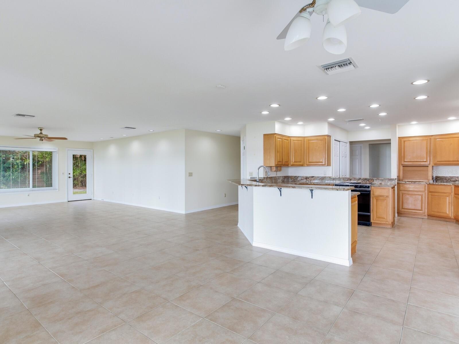 Kitchen / Living